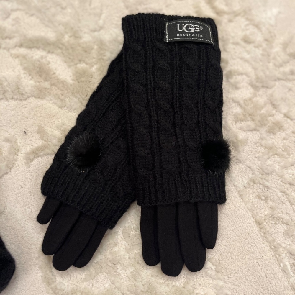 - UGG Winter Black Sweather weather pom pom hat& infinity scarf glove se… - Picture 6 of 9